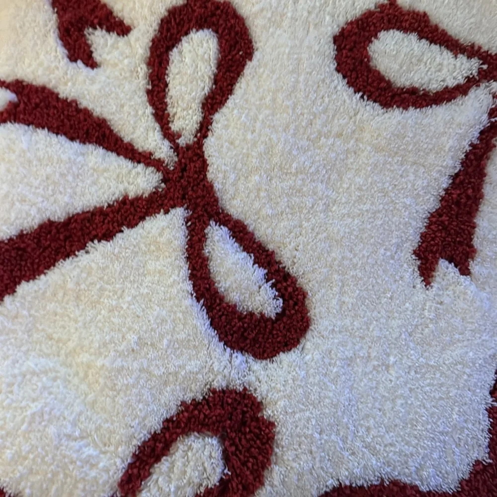 NEW Tahari pink Bow/ Ribbon Holiday Bathroom Rug🎀 🎀🎀🎀🎀
